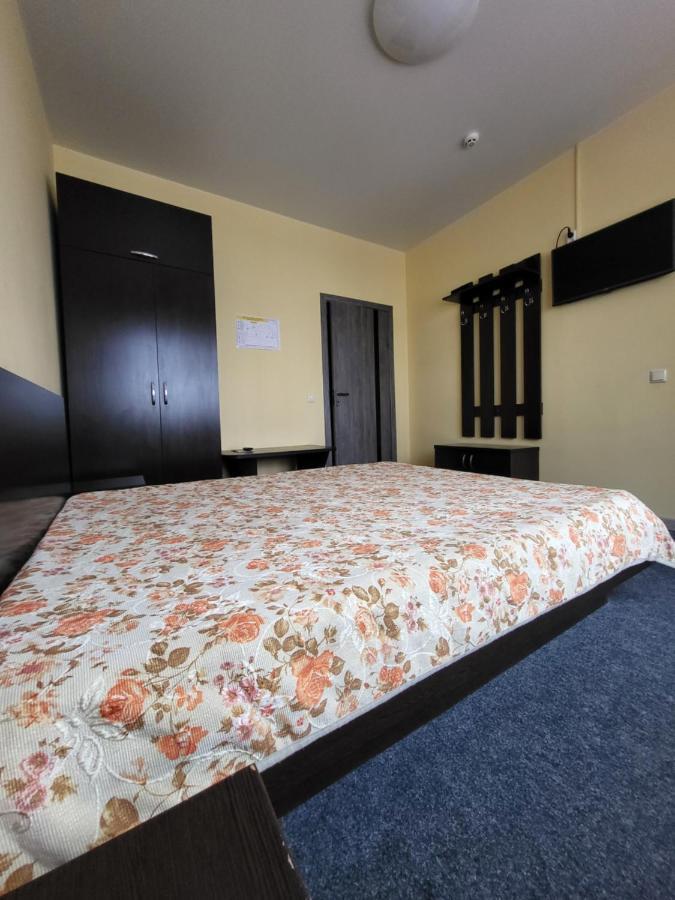 Амстердам Hotel Khmel'nyts'kyy Exterior photo